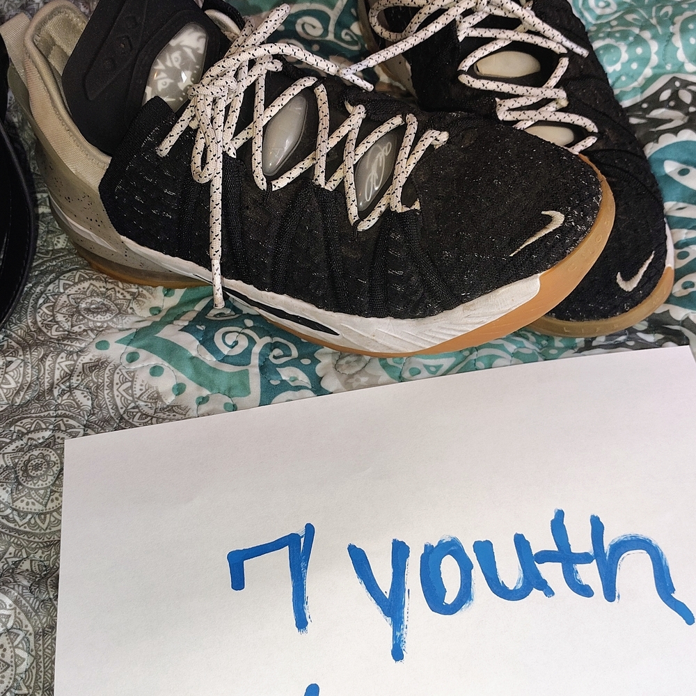 Nike Black and White Sneakers